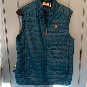 Fjallraven women’s lightweight vest